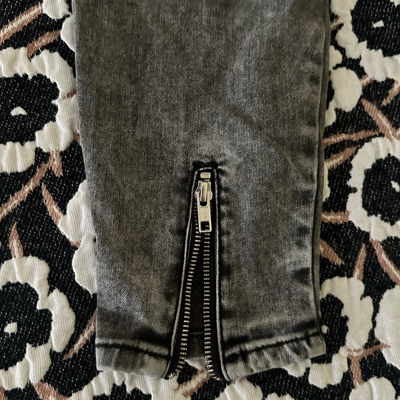 Zara - Slim Fit Skinny Mid Rise The Rider Jeans - Picture 4 of 6